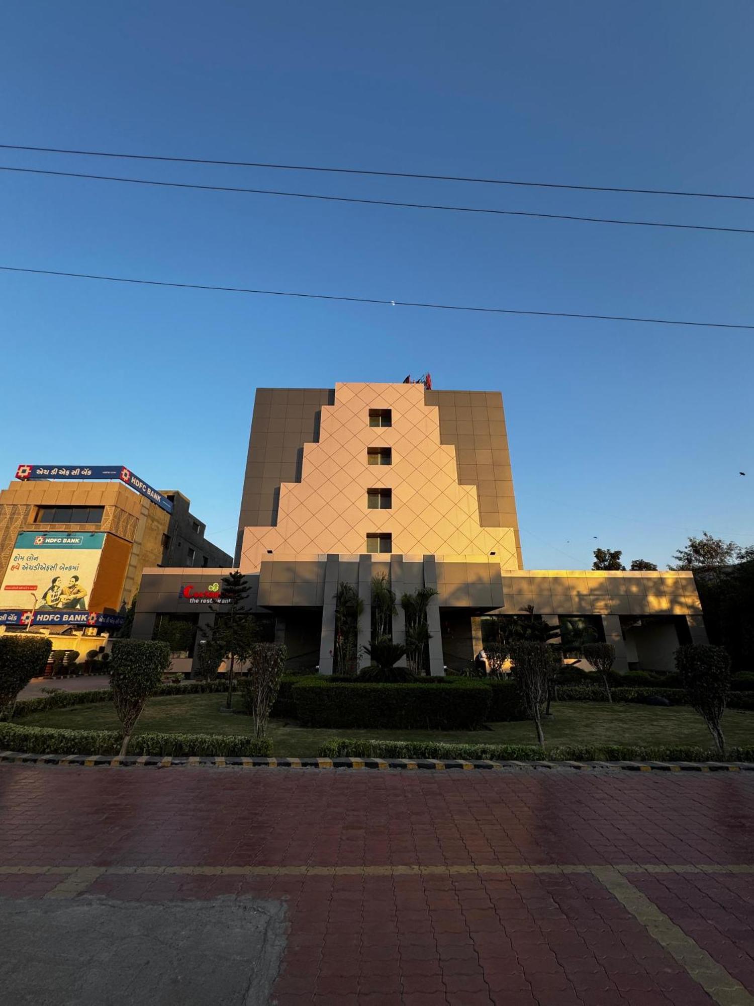 Hotel Lords Plaza Ankleshwar Zewnętrze zdjęcie
