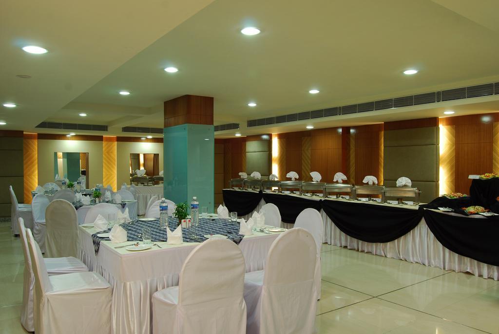 Hotel Lords Plaza Ankleshwar Zewnętrze zdjęcie
